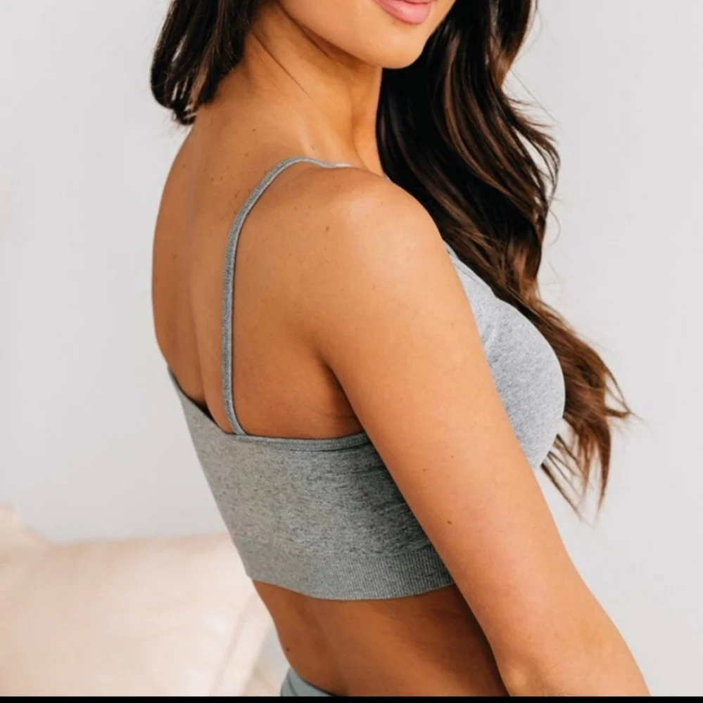 Triple cross Bralette Removable cups. - Picture 5 of 7